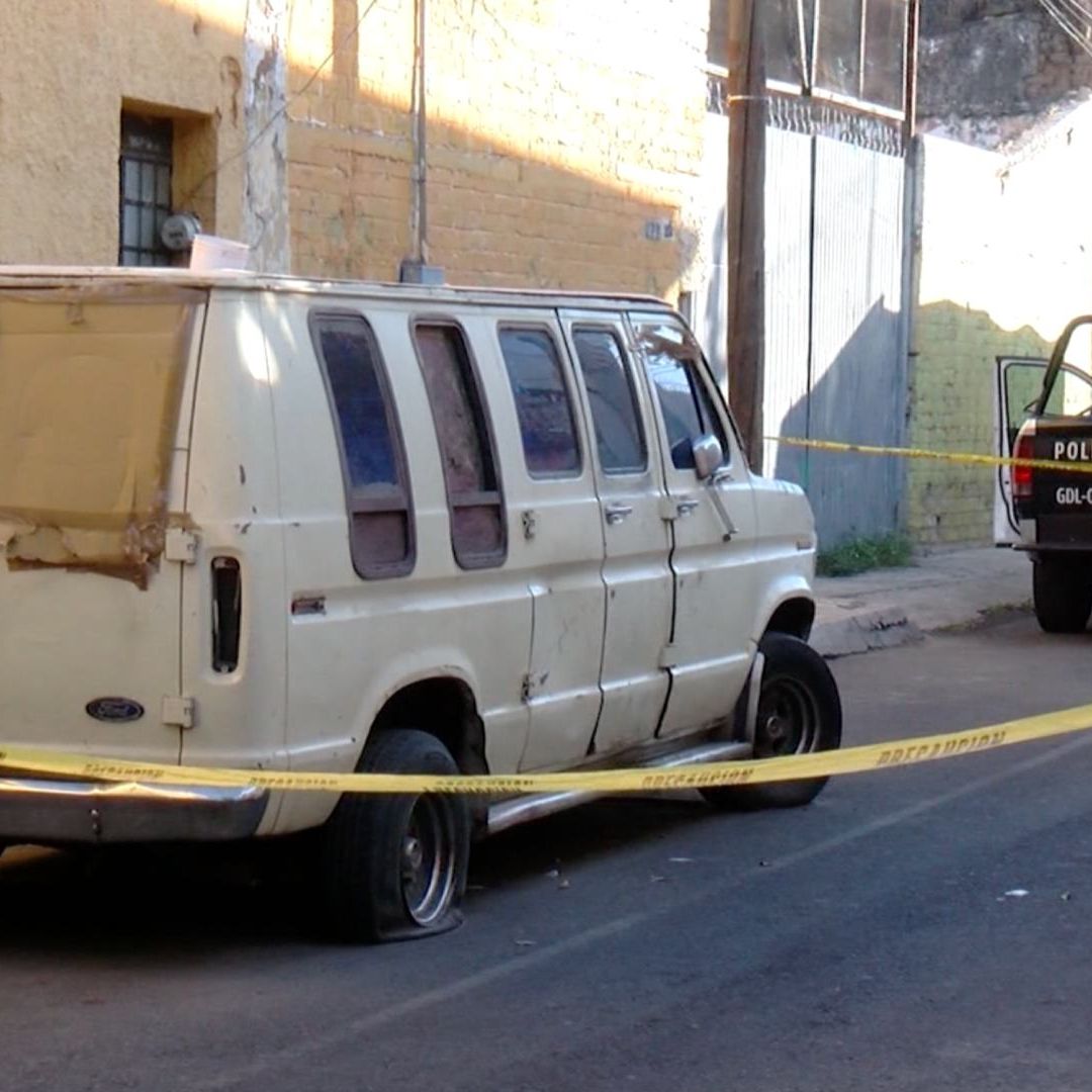 Encuentran a Migrante Venezolano Sin Vida al Interior de Una Camioneta en Guadalajara