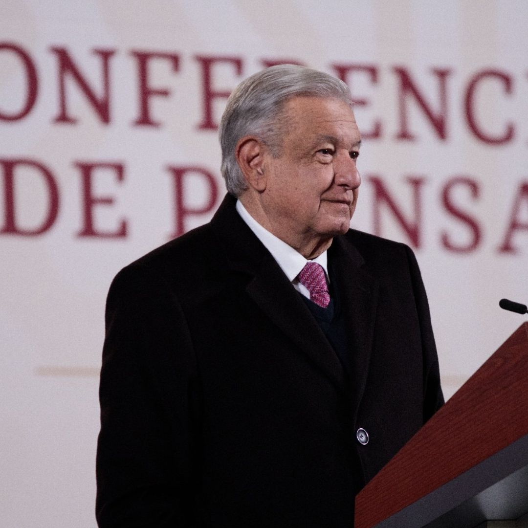 AMLO compromete que megafarmacia surta recetas en menos de 48 horas
