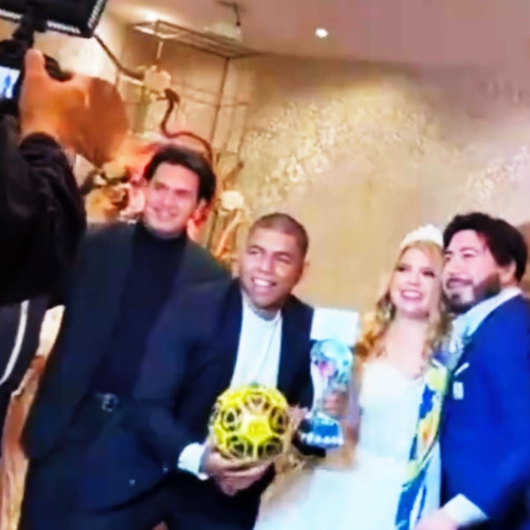 Novios se Casan en Boda Temática del América y se Vuelve Viral