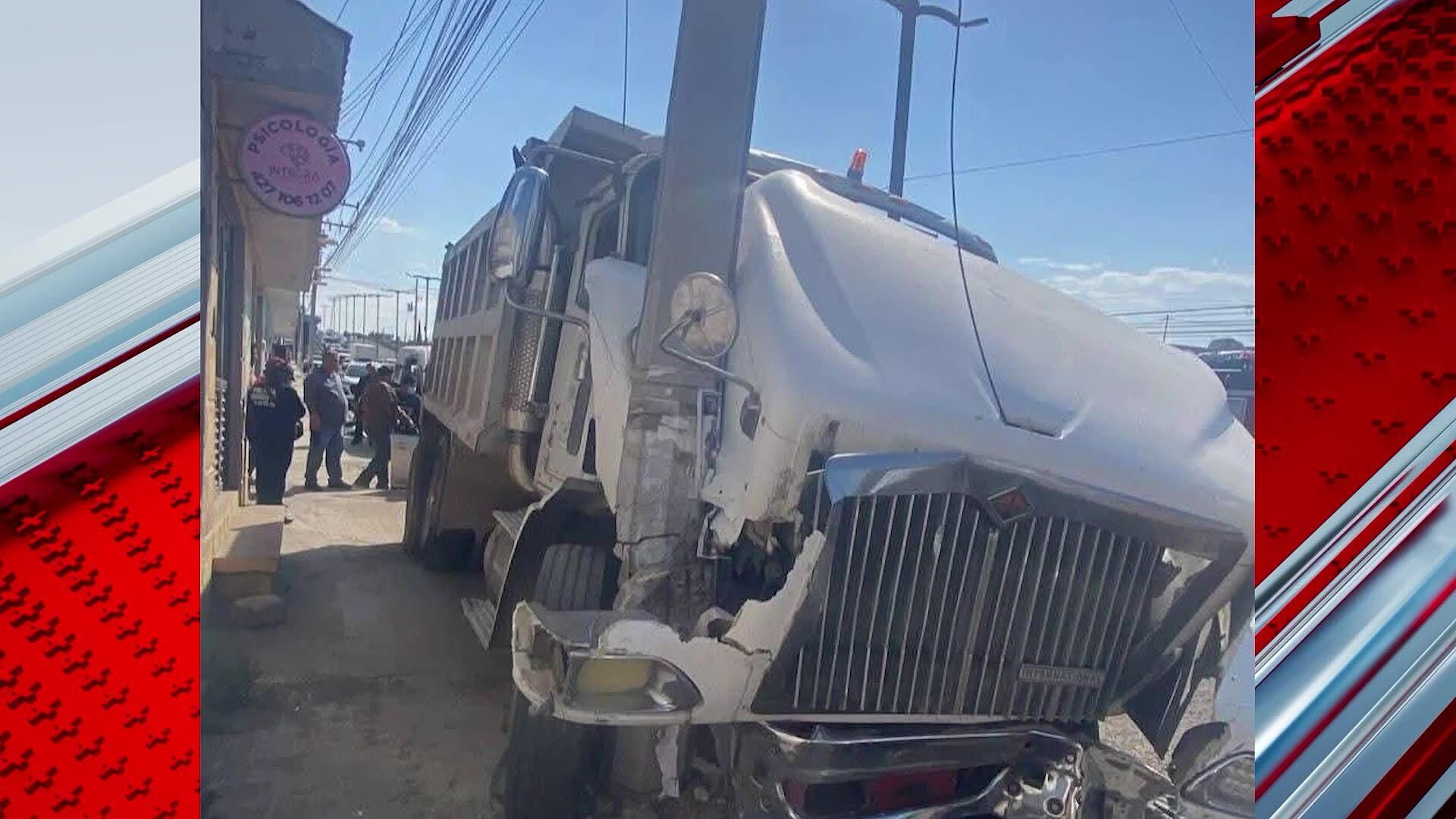 Camión se Queda Sin Frenos y Provoca Choque Múltiple en San Juan del ...