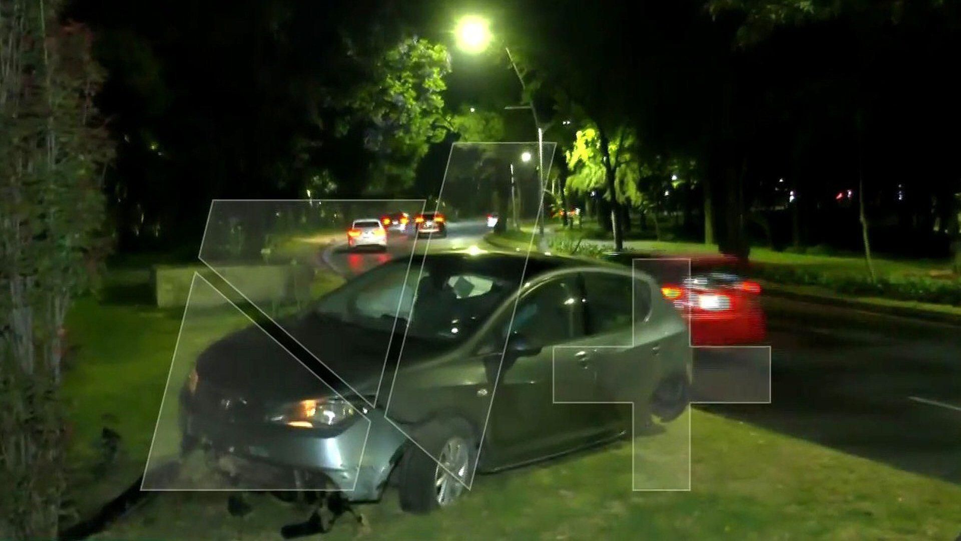 FORO tv en Vivo: Conductor Abandona su Auto en Paseo de la Reforma tras ...