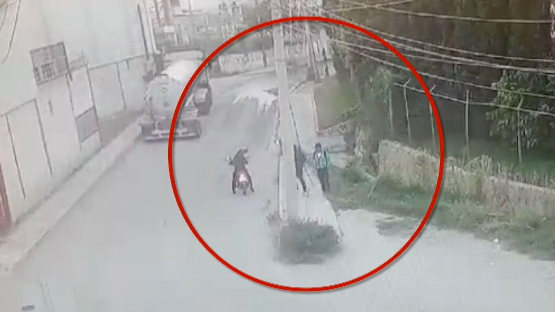 Sujetos en Moto Rodean y Asaltan a Estudiante en Segundos