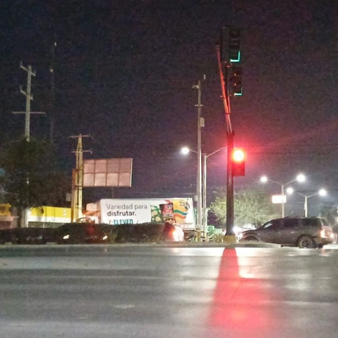 Reportan Balaceras y Robo de Unidades Pesadas en Reynosa; Derriban Cámaras del C5