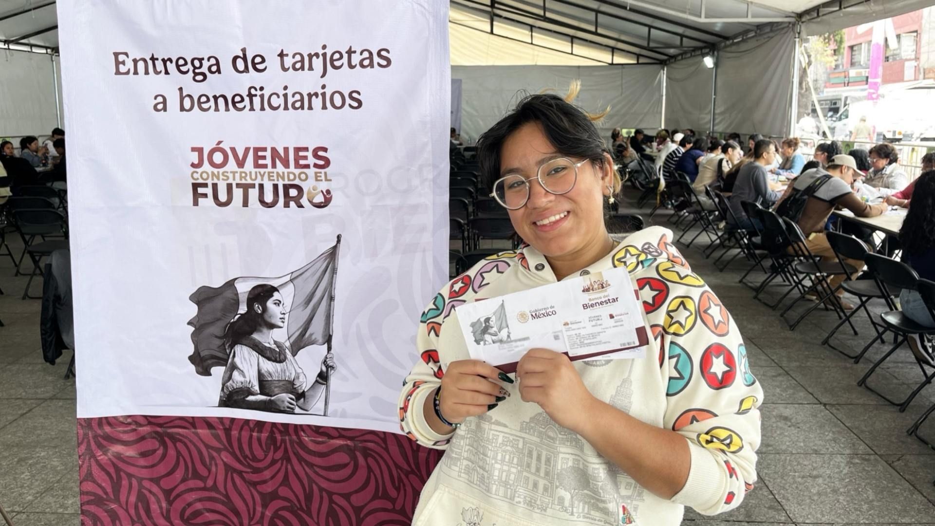Inicia entrega de Tarjetas Jóvenes Construyendo el Futuro
