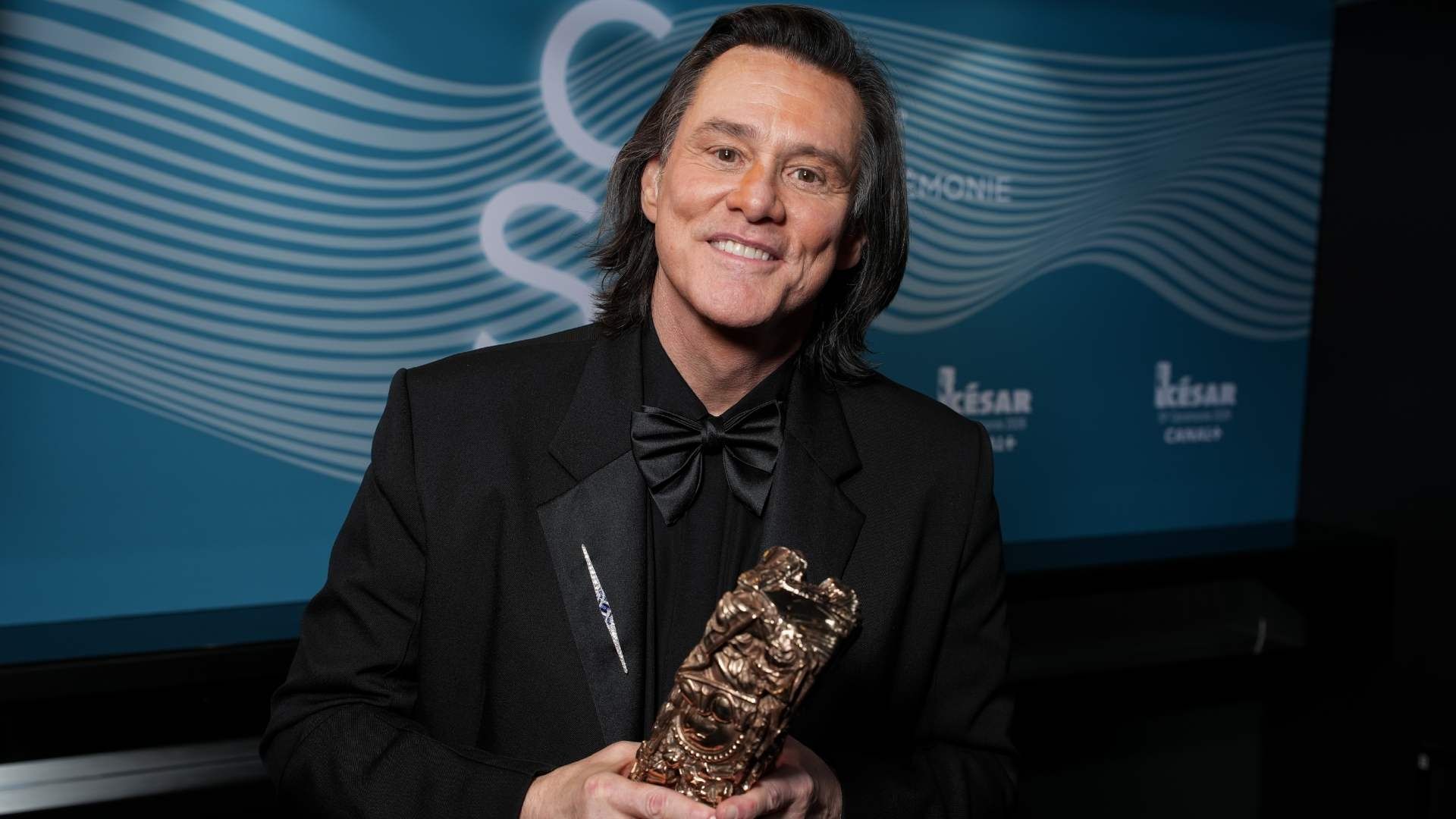 ¿Jim Carrey o su Doble? Lo Que Se Sabe del Supuesto Intercambio con Alexis Stone en los César