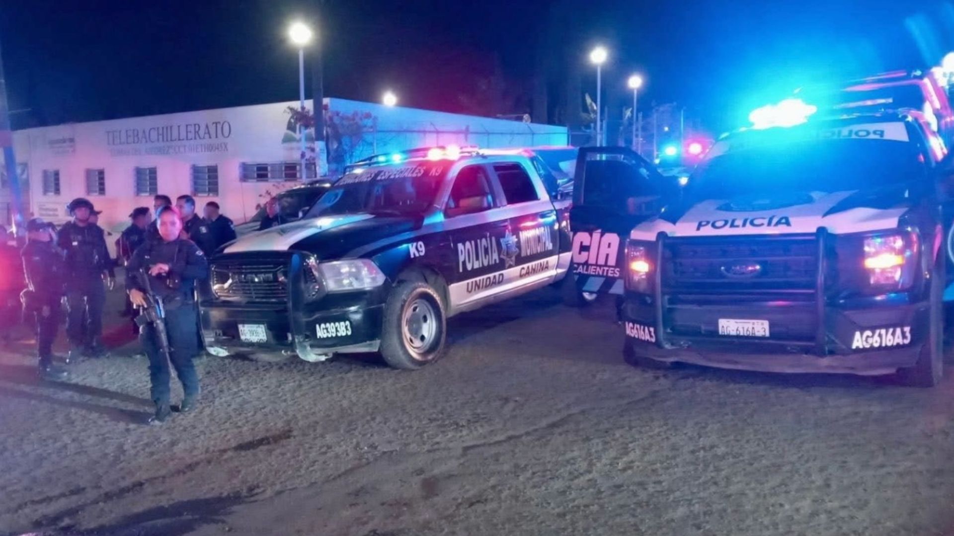 Riña en Aguascalientes deja saldo de 7 personas detenidas y tres oficiales heridos.
