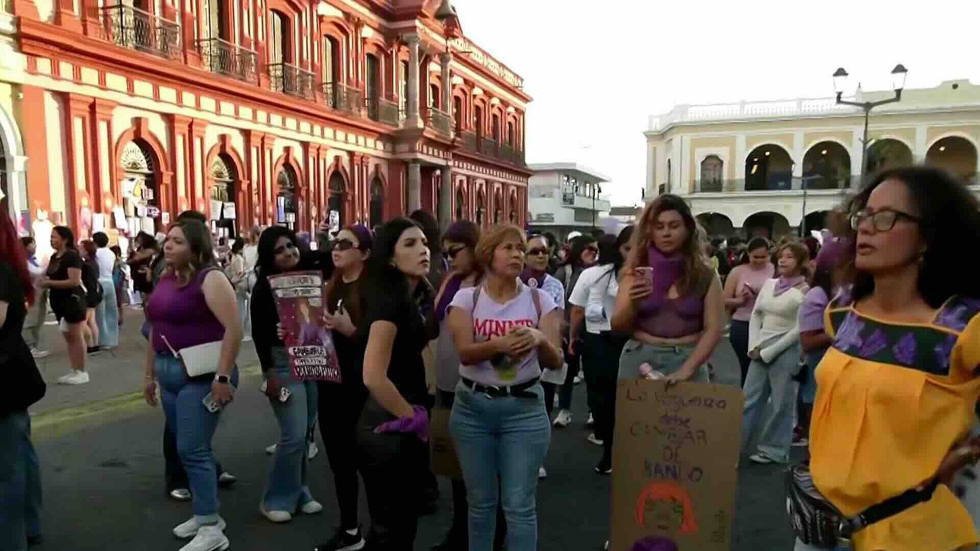 Mujeres Marchan en Colima Durante el 8M por Justicia, Igualdad y Contra ...