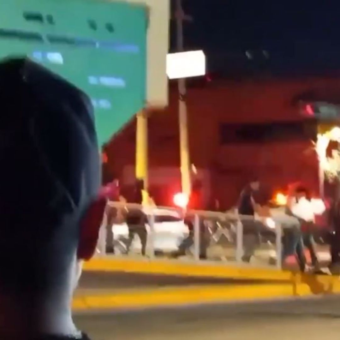 Aficionados de Chivas y Atlas protagonizan riña después de partido.