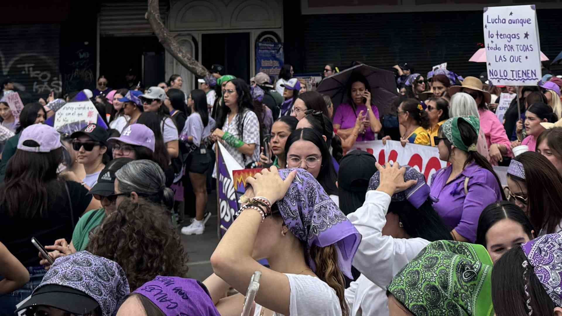 Marcha 8M en Culiacán, Sinaloa: Así Fue el Recorrido de Colectivos Feministas y Ciudadanía