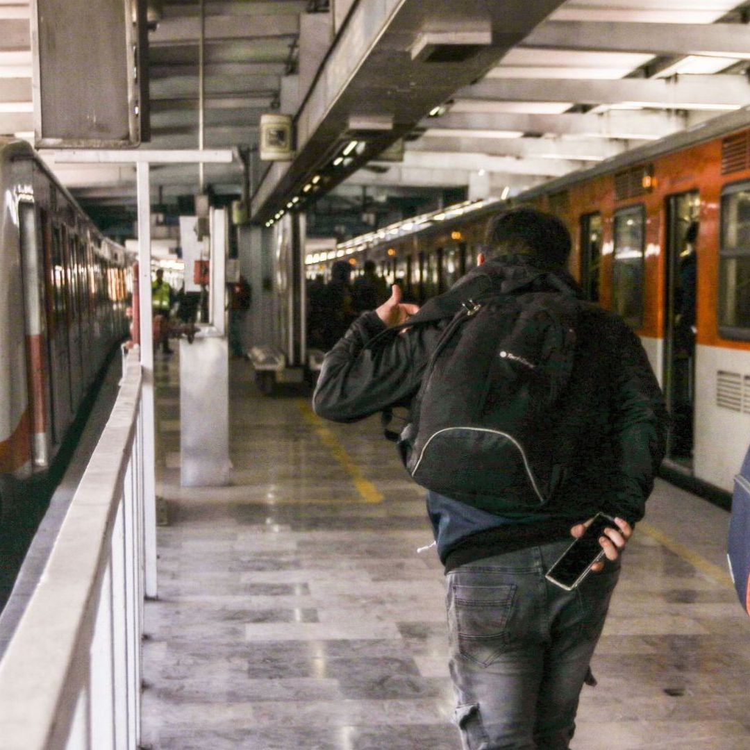 Qué estaciones del Metro y Metrobús CDMX están cerradas hoy 8 de marzo 2026 horario de ciere
