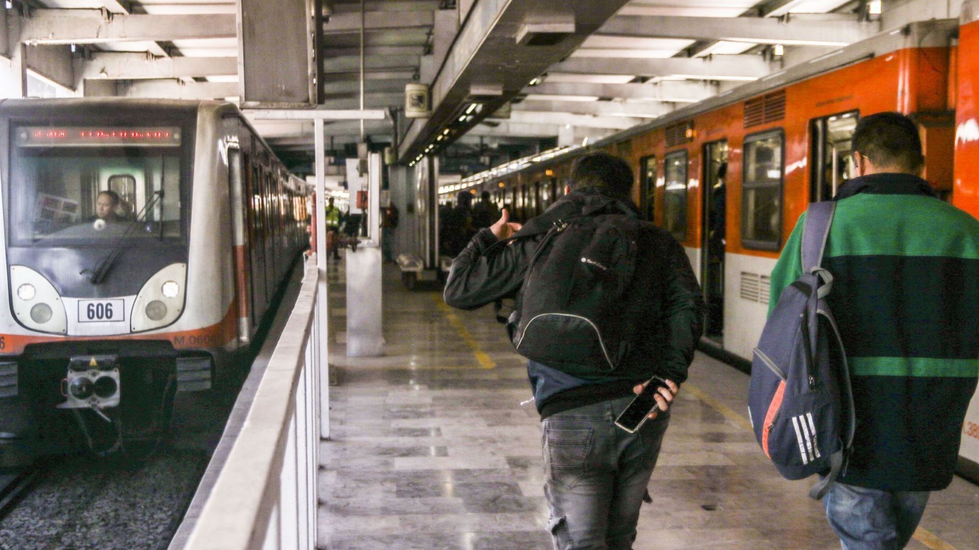 Qué estaciones del Metro y Metrobús CDMX están cerradas hoy 8 de marzo 2026 horario de ciere