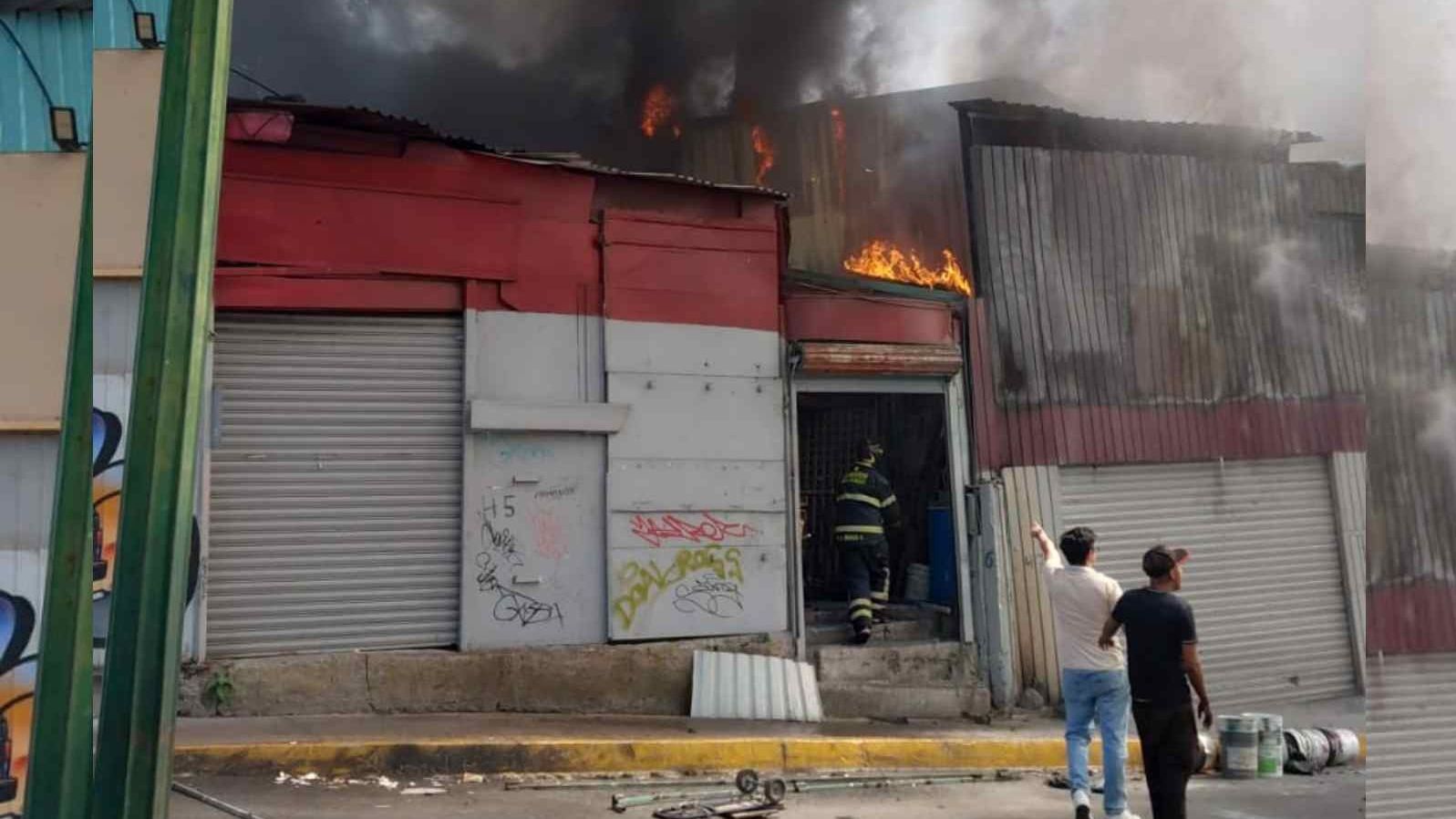 Incendio en San Felipe de Jesús. Foto: N+