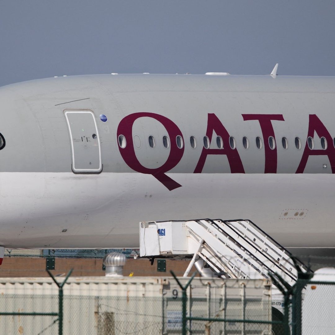 Catar reabre de forma limitada su espacio aéreo tras ataques de Irán