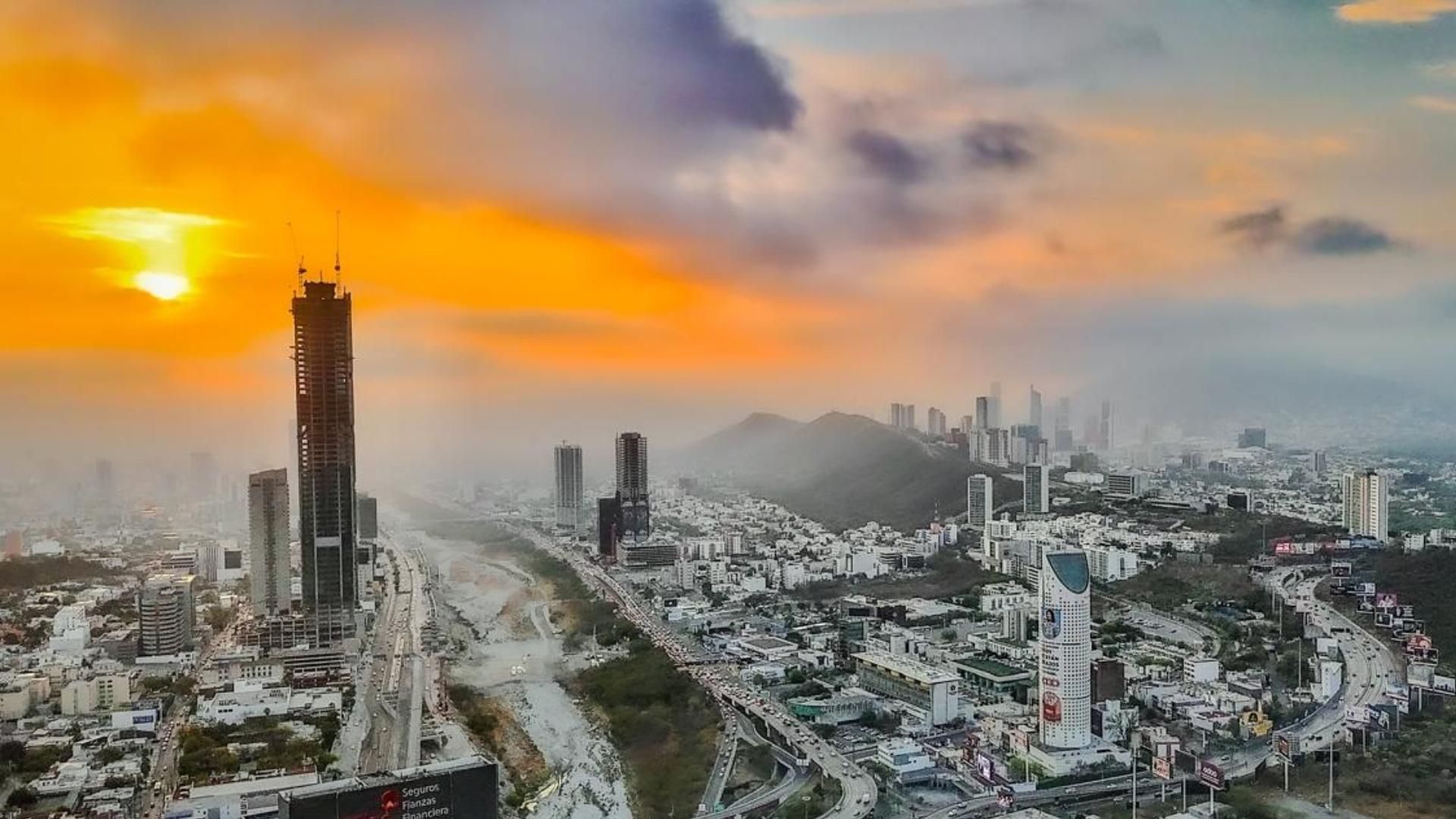 Amanecer en Monterrey, Nuevo León