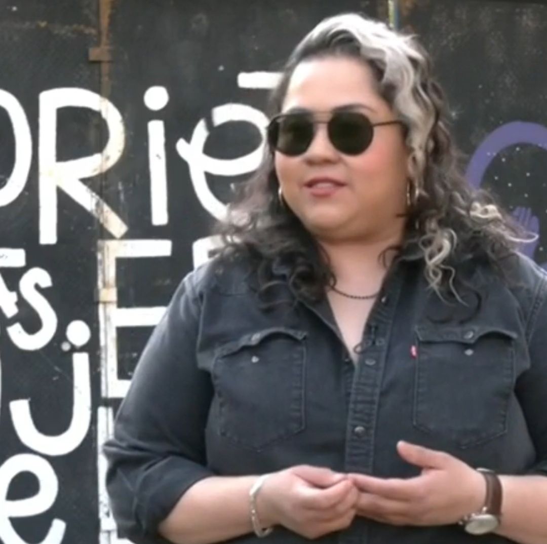 Vivir Quintana, Autora de 'Canción sin Medo', que Acompaña Marchas y Movilizaciones de Mujeres