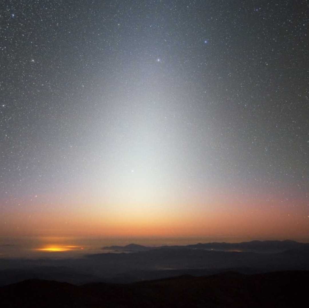 Luz zodiacal captada desde Chile