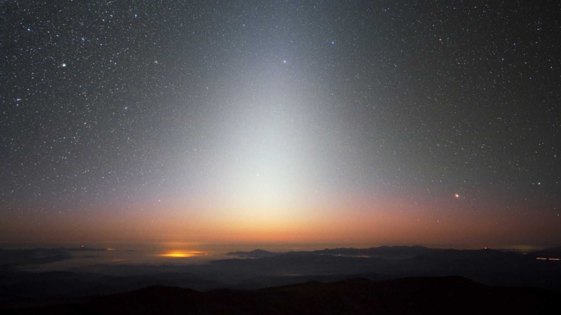 Luz zodiacal captada desde Chile
