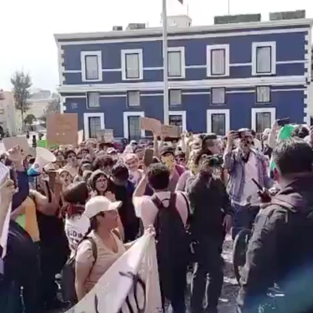 Manifestación Protesta de Ambientalistas contra Cablebús en Casa Aguayo Puebla