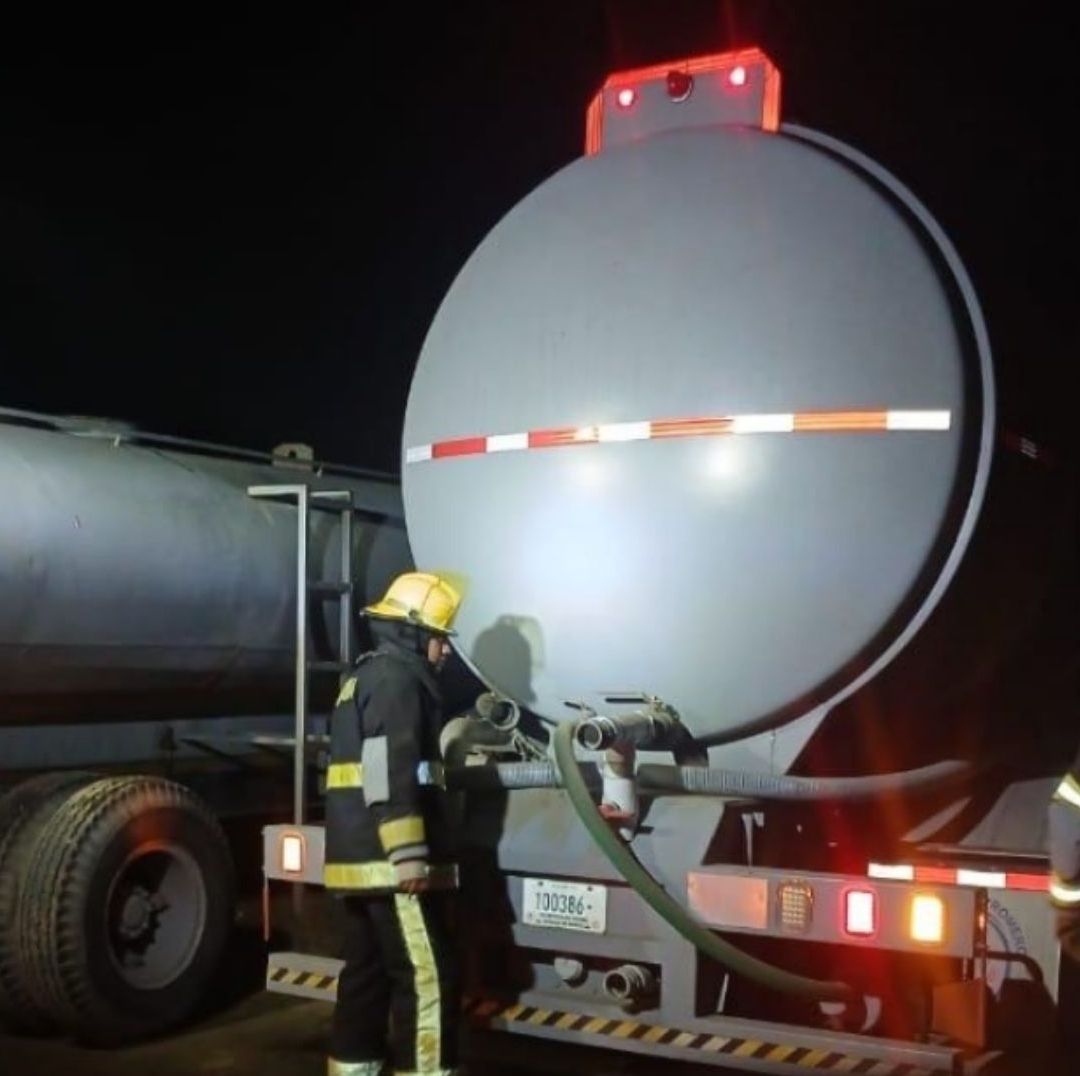Autoridades Controlan Incendio en Muelle Termigas Tuxpan al Norte de Veracruz