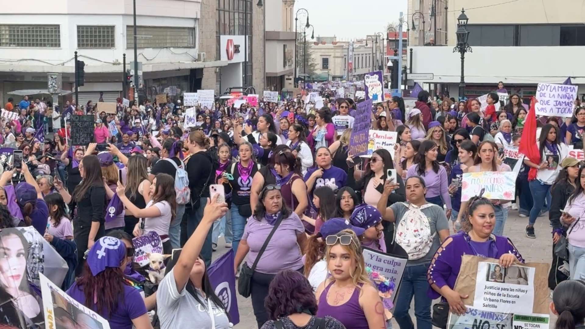Marcha del 8M Reúne a Miles de Mujeres en Saltillo