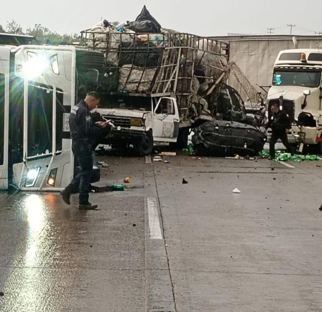Grave Accidente Hoy en la México–Querétaro: Varios Camiones y Tráileres Involucrados