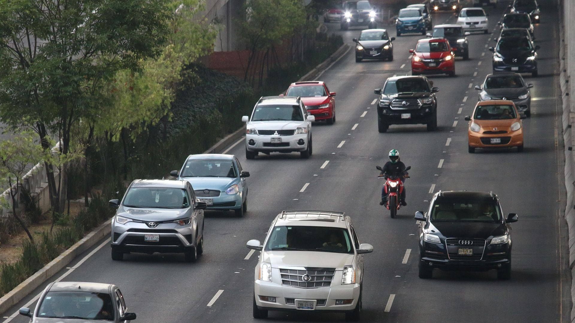 Doble Hoy No Circula 6 de Marzo 2026: Engomados y Placas Castigadas