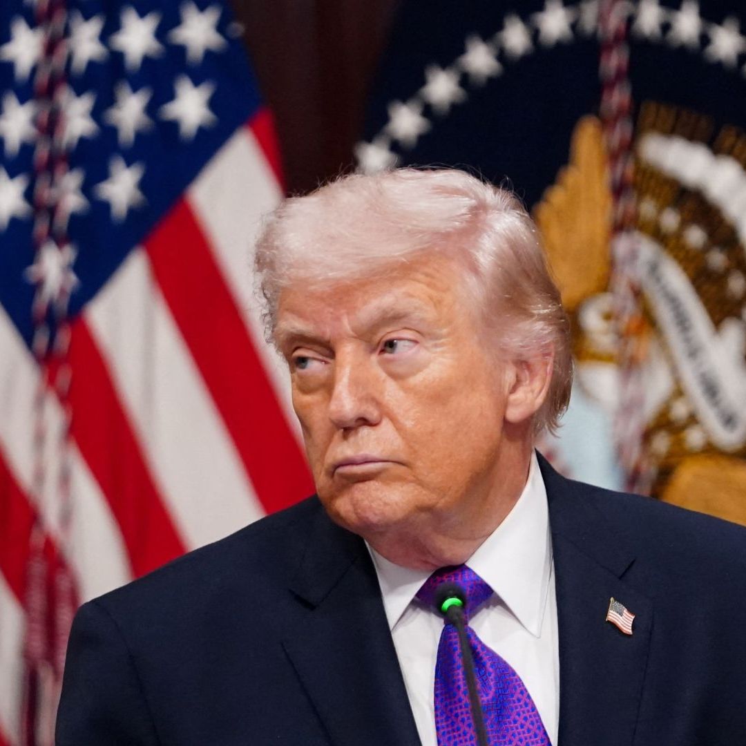 Juez señala que empresas tienen derecho a reembolsos por aranceles de Trump.