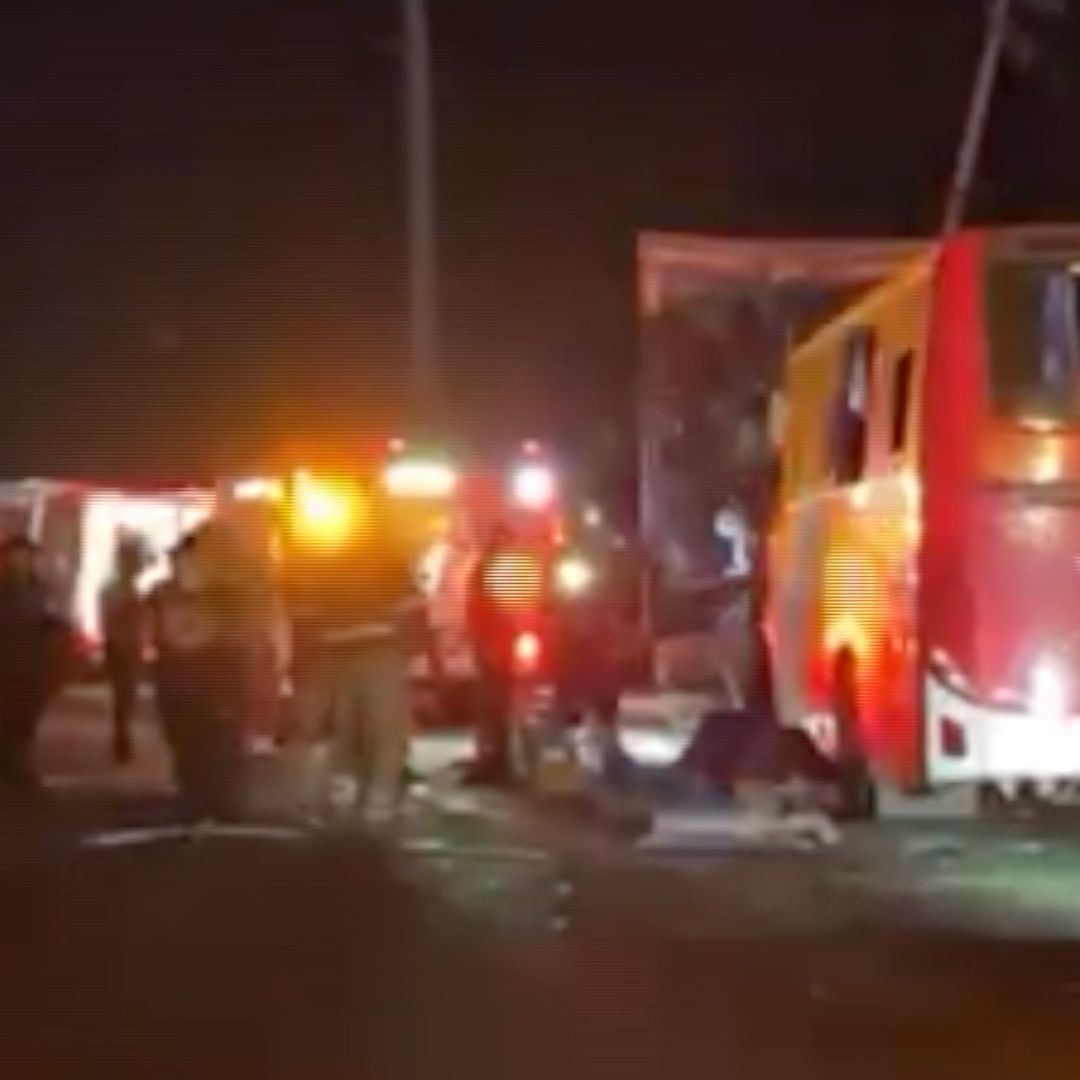Un Muerto y 20 heridos Dejó un Choque Entre un Camión y la Caja de un Tráiler en Irapuato. Foto: N+