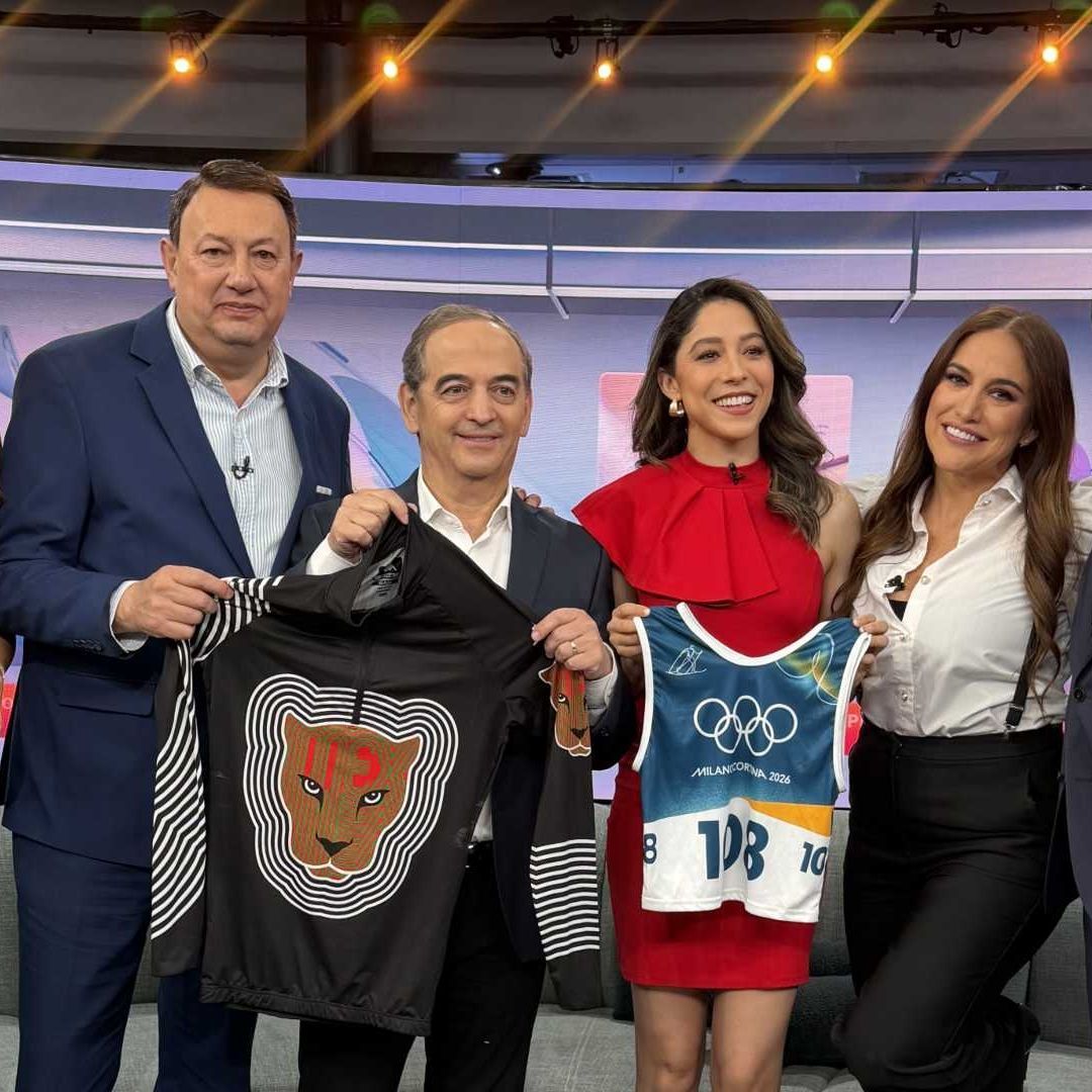 Regina Martínez con el equipo de Despierta