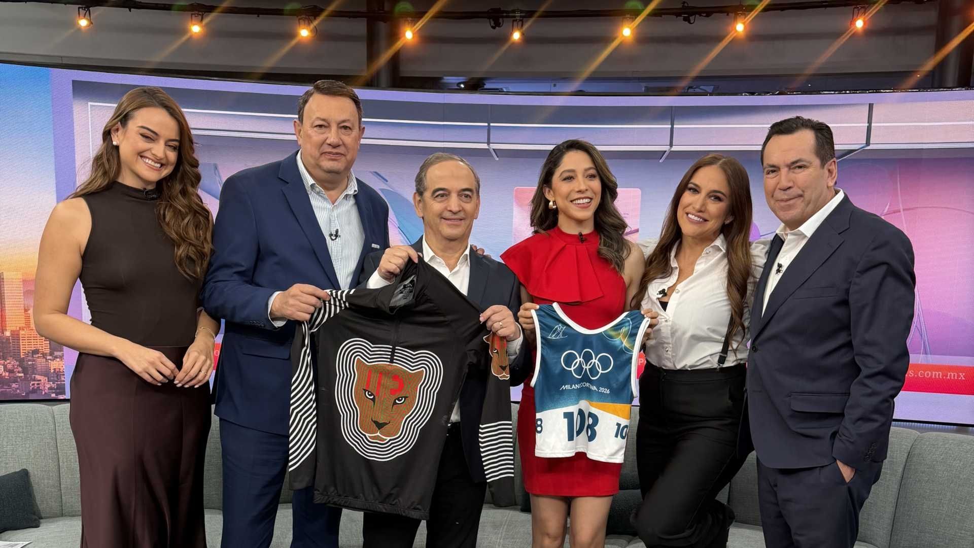 Regina Martínez con el equipo de Despierta