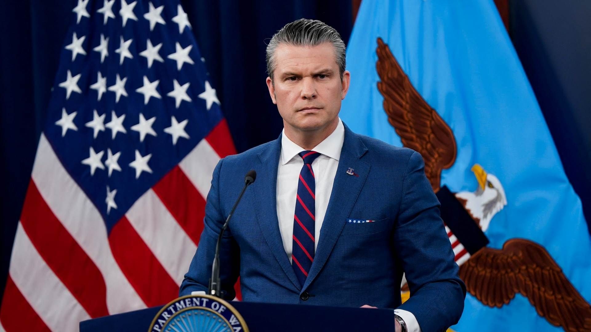 Pete Hegseth en sesión informativa en el Pentágono en Washington, D.C., el 2 de marzo de 2026. Foto: Reuters