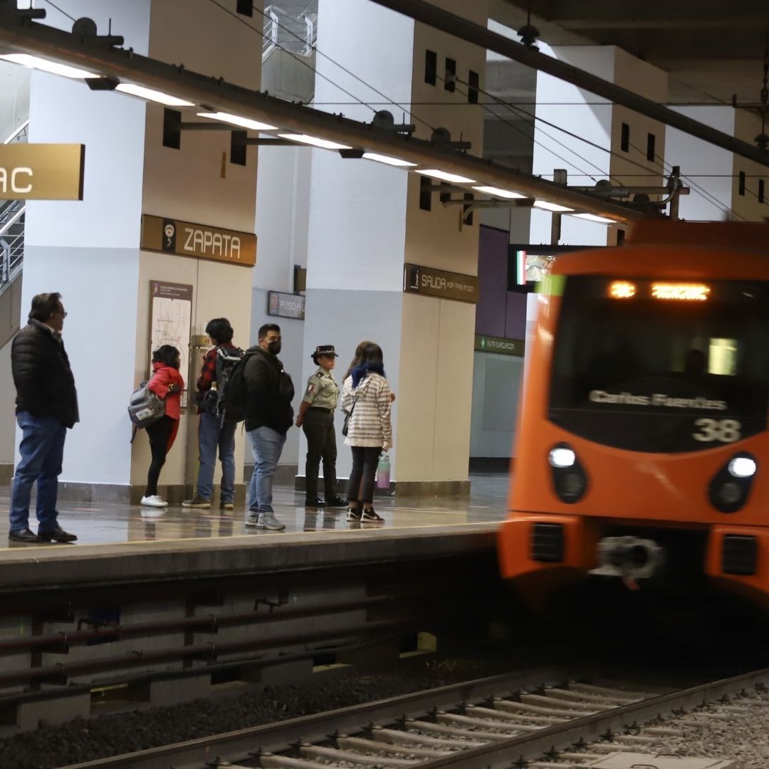 Reportan Retraso en la Línea 7 Hoy: ¿Qué Pasó en el Metro Mixcoac?.
