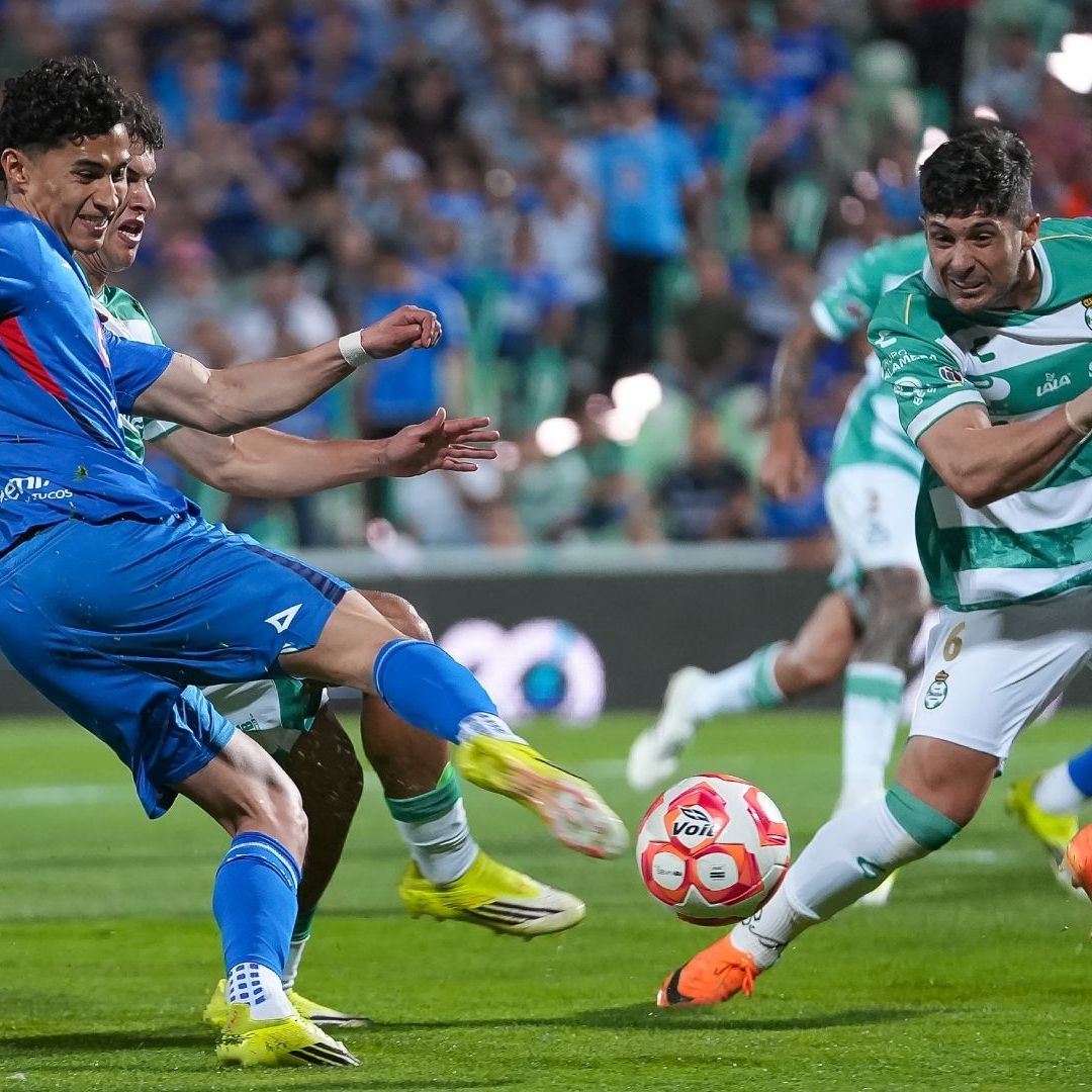 Jeremy Márquez hizo el primer gol del Cruz Azul en su visita a Santos Laguna, en la Jornada 9 del Torneo Clausura 2026.