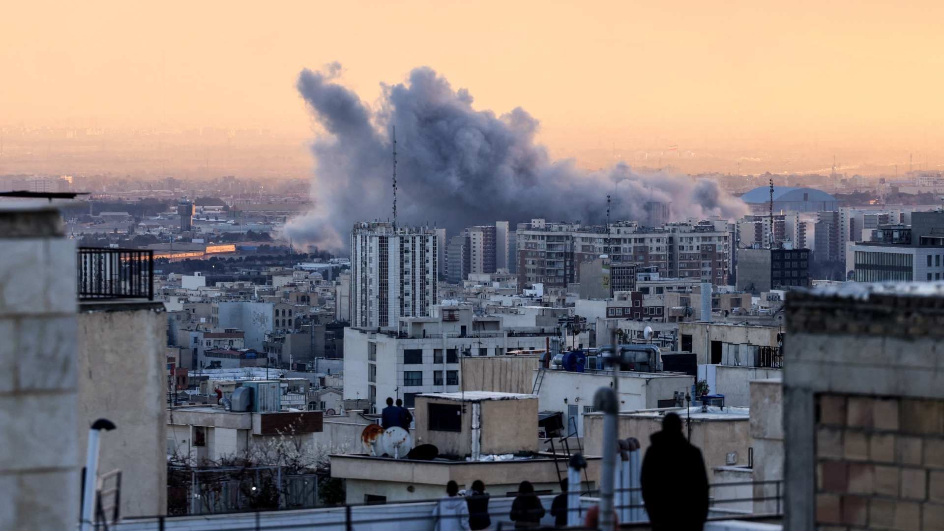EUA e Israel Lanzan Ataque “A Gran Escala” contra Irán