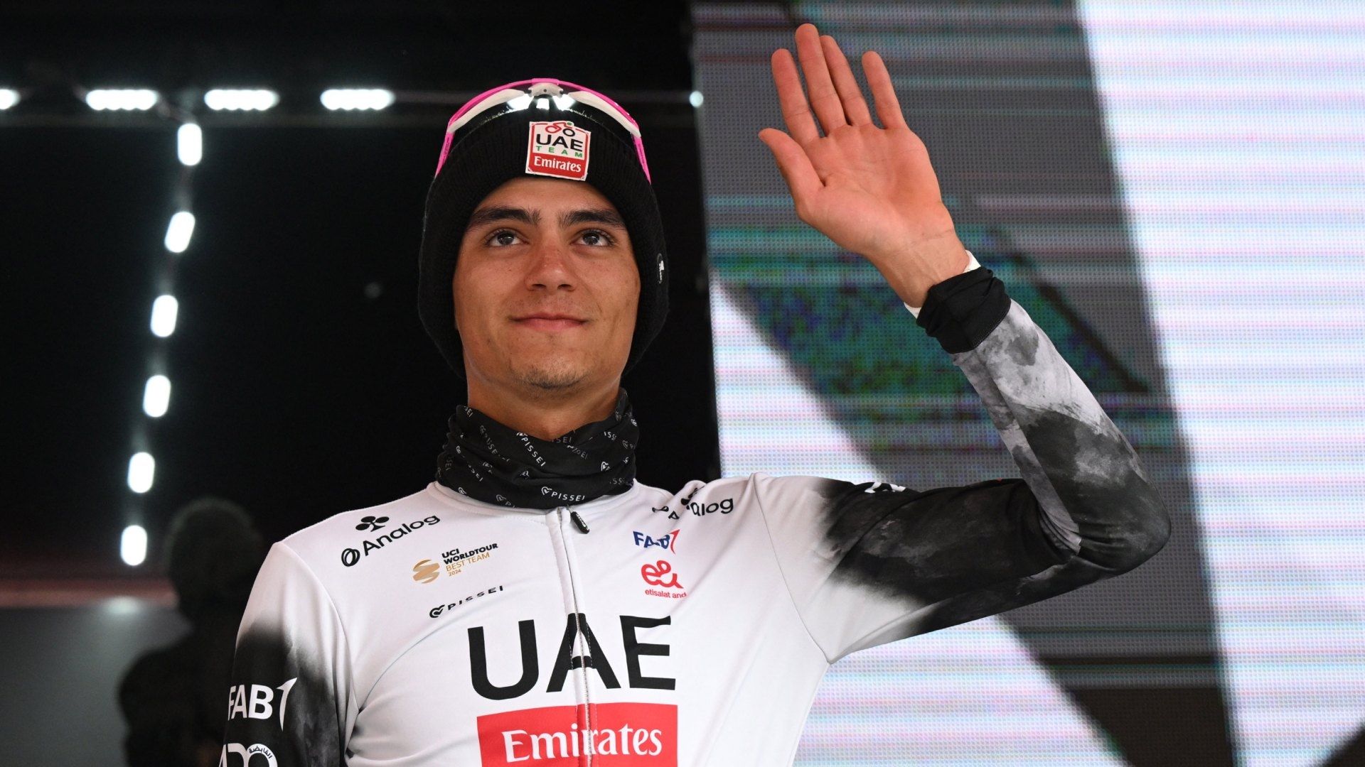 ¿A Qué Hora Compite Isaac Del Toro en la Segunda Etapa de la Tirreno-Adriático 2026?