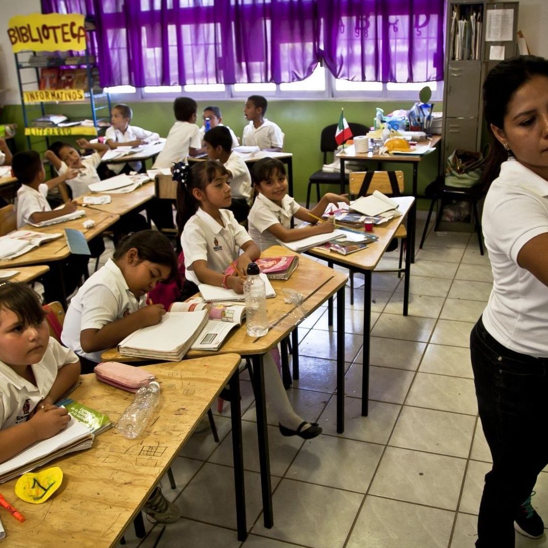 Lunes 16 de Marzo 2026 sin clases