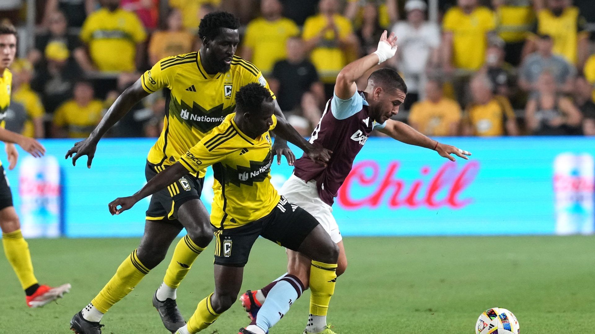 MLS Suspende a Dos Jugadores de por Vida por Apostar en Partidos