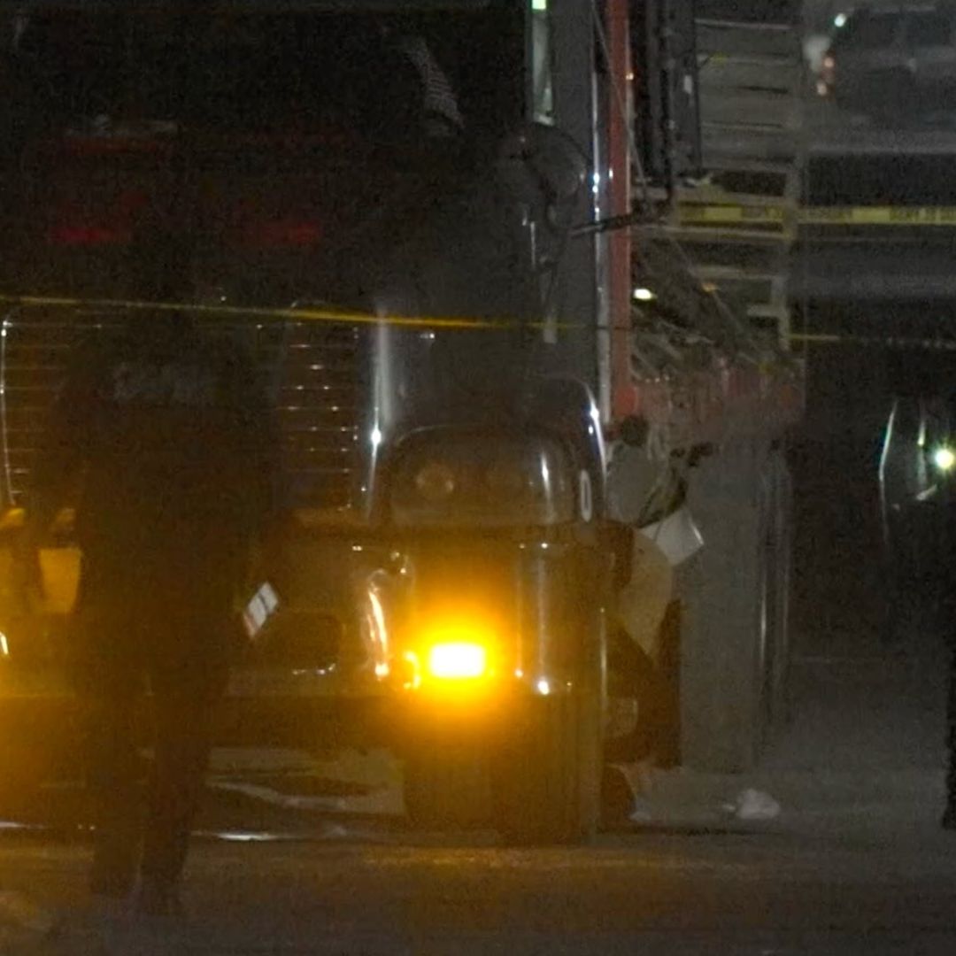 Policía de Apodaca acordona zona y trailer