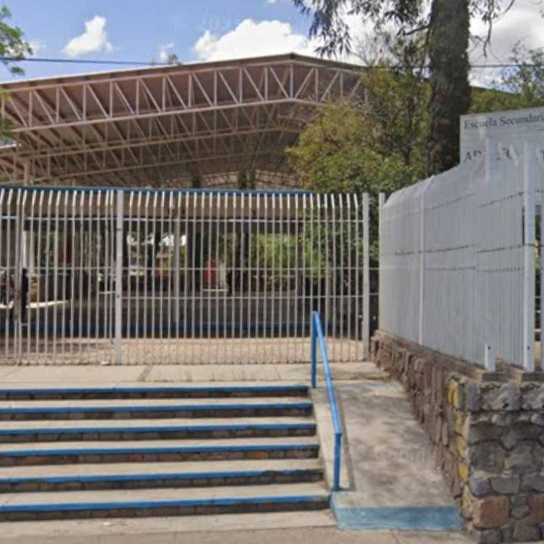 Detienen a Hombre al Detonar Arma de Fuego en Secundaria de Nogales y Ser Acusado de Acoso