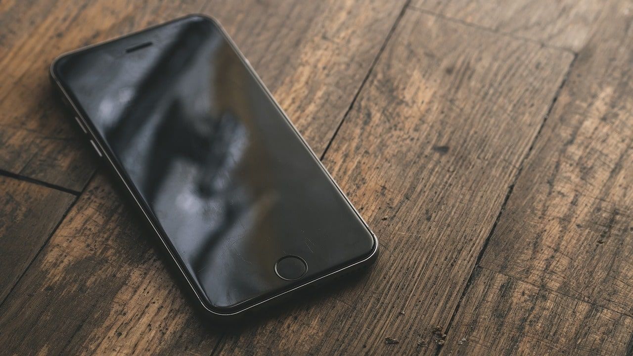 ¿Perdiste tu teléfono celular y está apagado? Así puedes encontrarlo