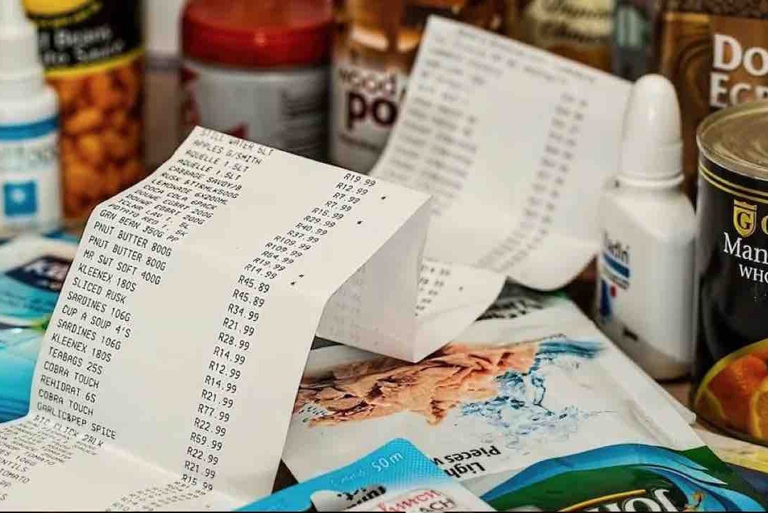 ¿Es legal que revisen tu ticket de compra al salir del supermercado?