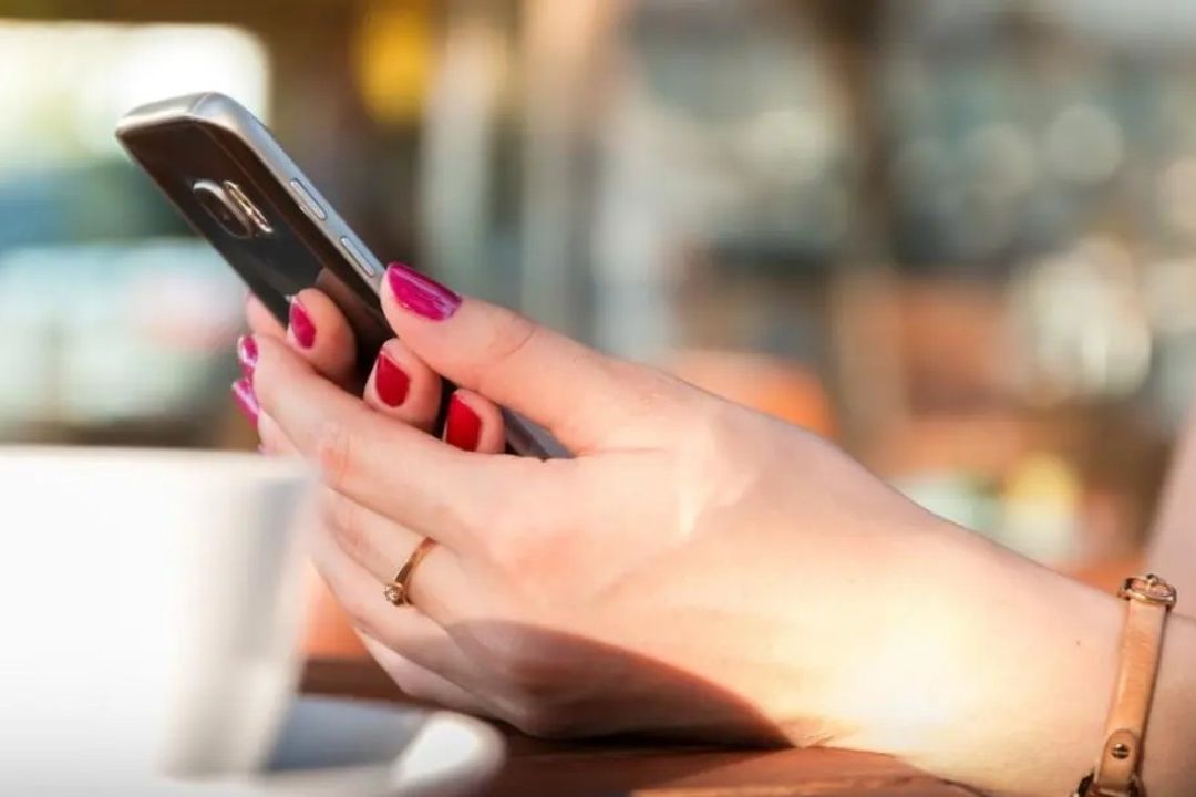 ¿Cómo consultar tu recibo de luz con Telegram?