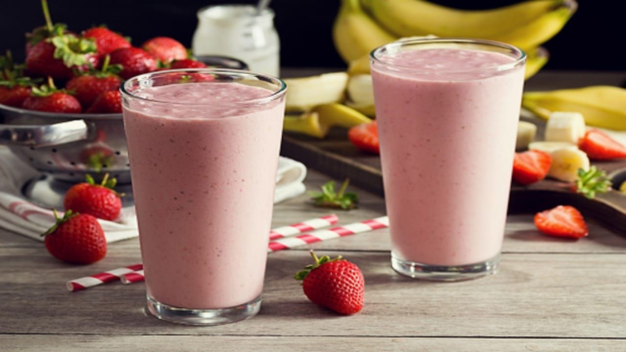 Beneficios de tomar licuado de fresa con avena y cómo prepararlo