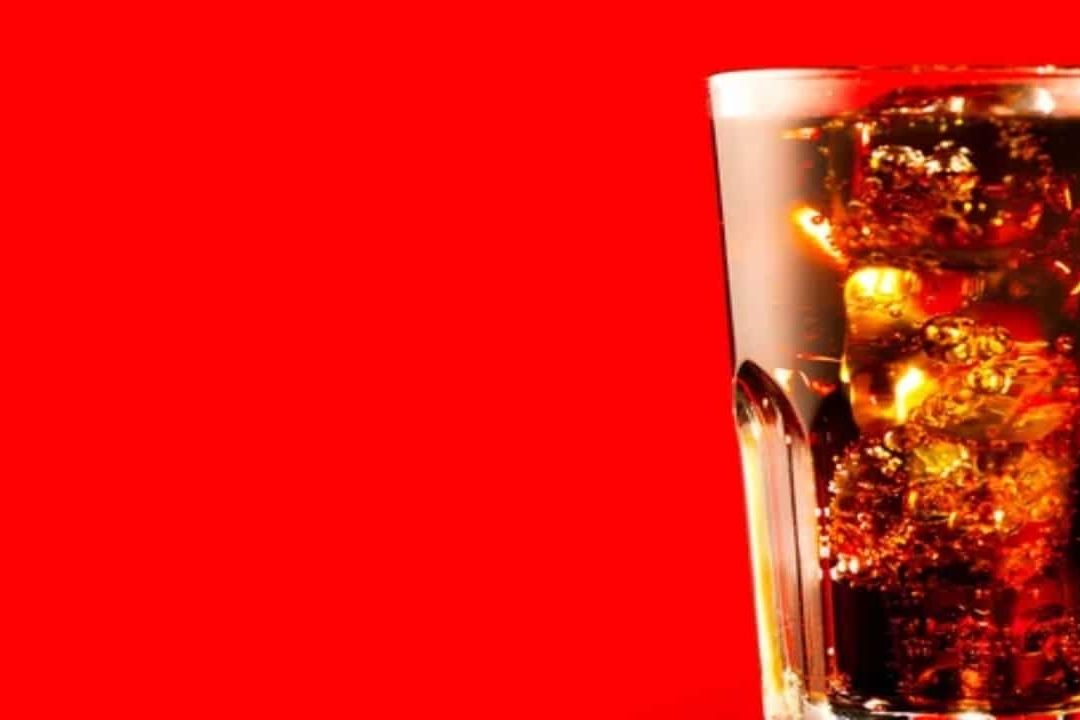 ¿Cómo limpiar el baño con refresco de Cola?