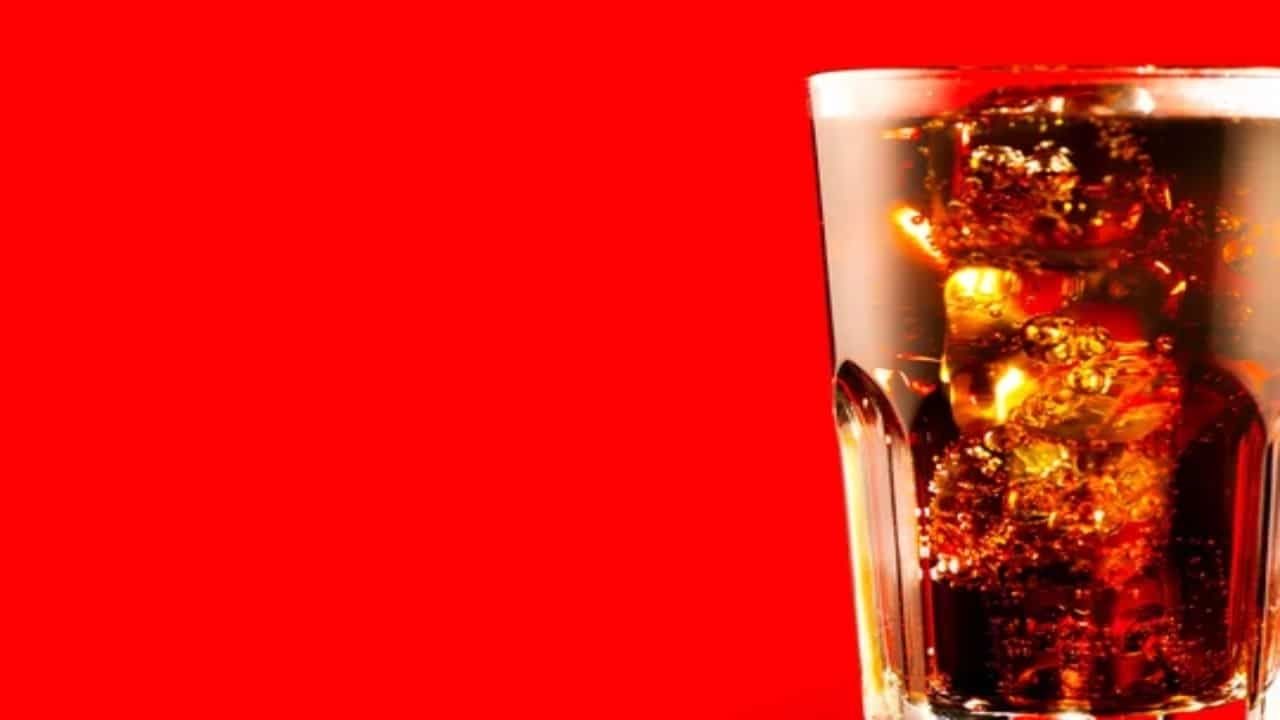 ¿Cómo limpiar el baño con refresco de Cola?