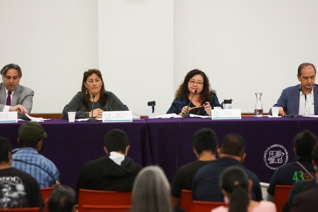El Grupo Interdisciplinario de Expertos Independientes del Caso Ayotzinapa en conferencia de prensa sobre los mensajes de WhatsApp