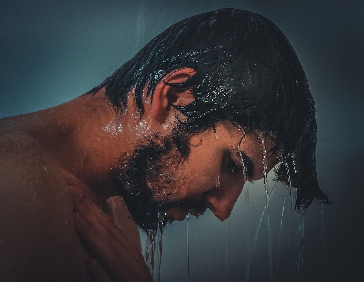 La ciencia explica por qué sudas después de bañarte y la forma de evitarlo