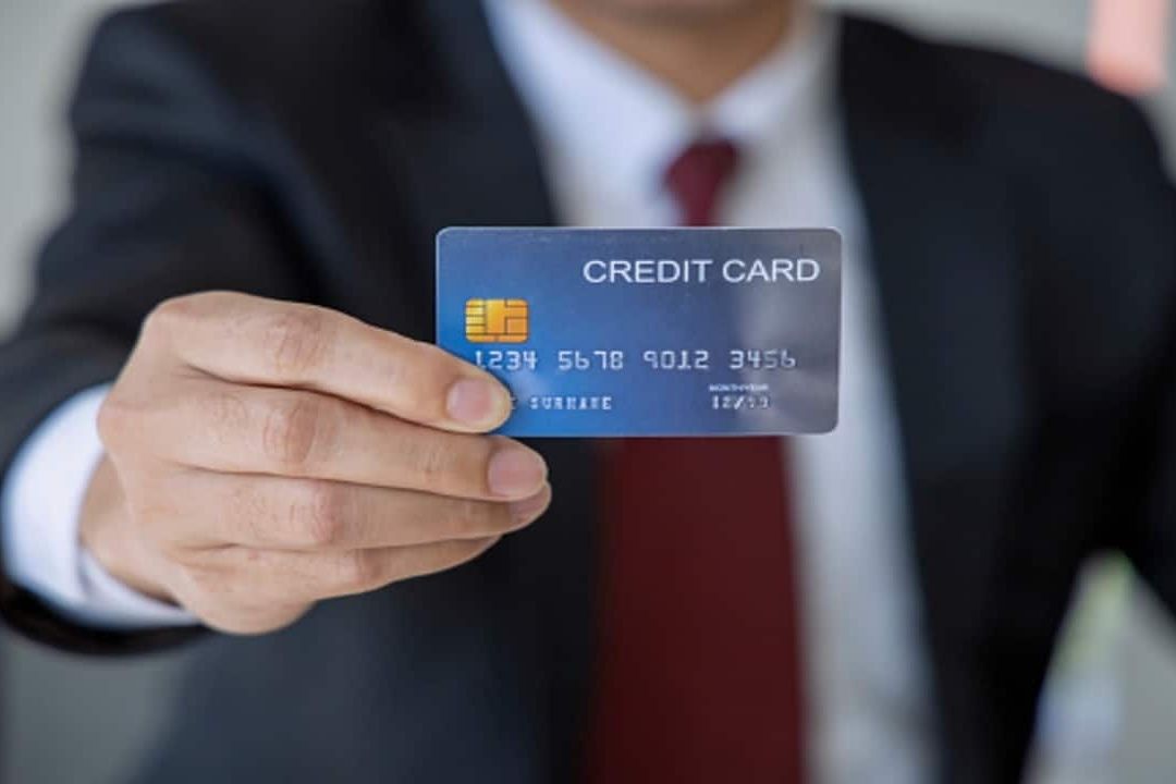 Tres razones por las que te negarían tu solicitud para una tarjeta de crédito