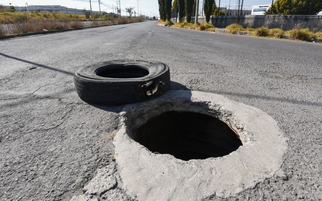 Dos mujeres caen en coladera sin tapa el pasado 10 de noviembre