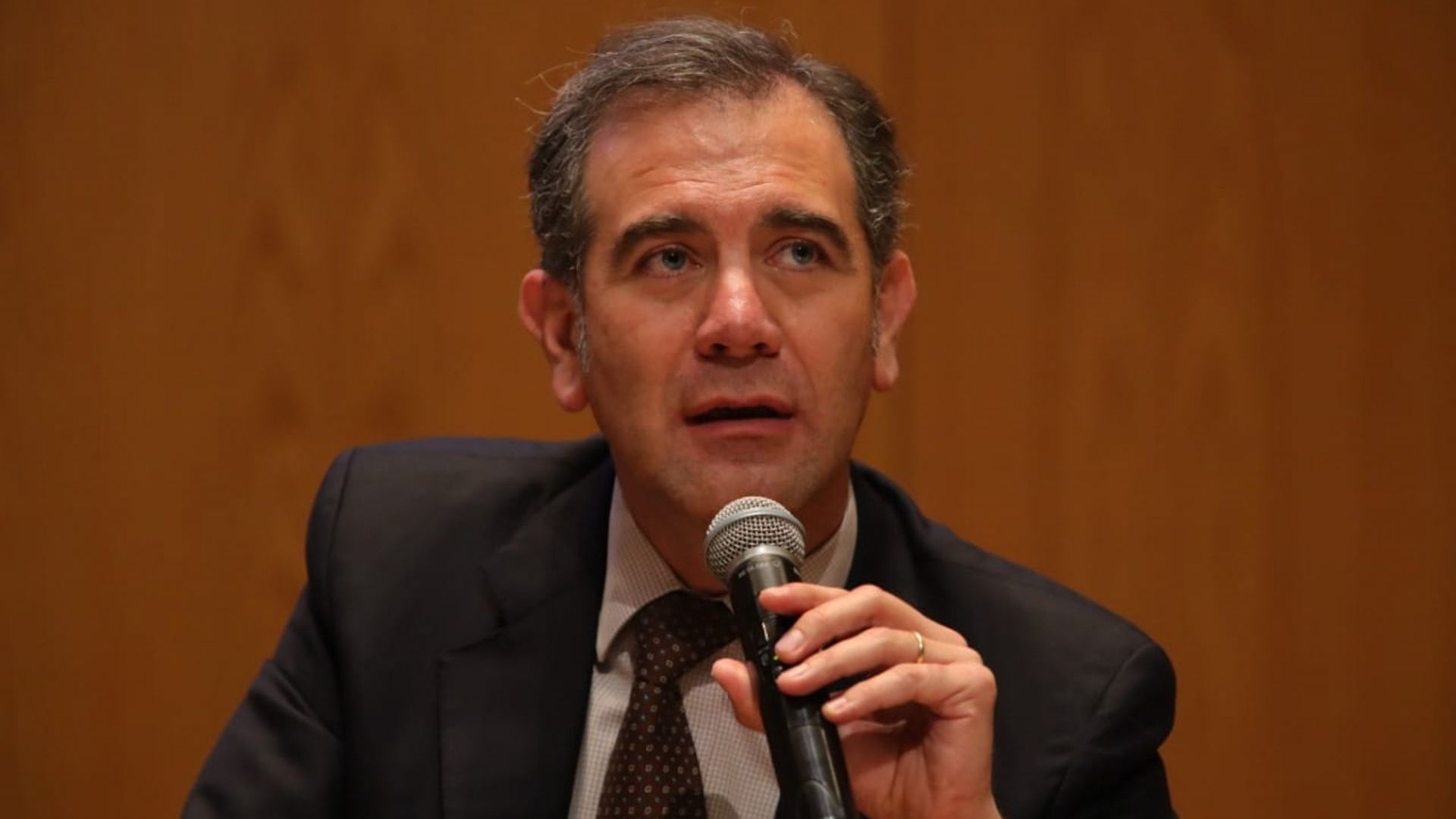 Lorenzo Córdova Vianello advierte sobre el retroceso que representa la propuesta de Reforma Electoral